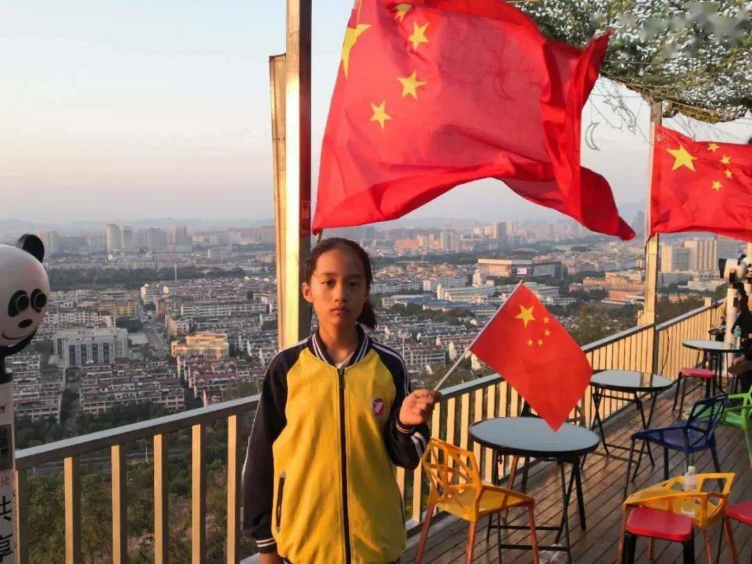 用qq会员号克隆我小号qq的好友后，我小号里的好友能不能看到我会员号的空间动态游戏画面